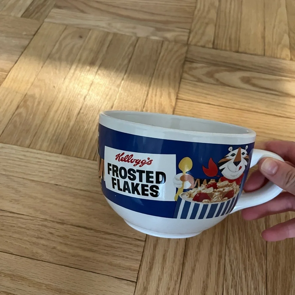 Kellogg's Frosted Flakes Blue Oversized Mug/Bowl - Picture 2 of 4